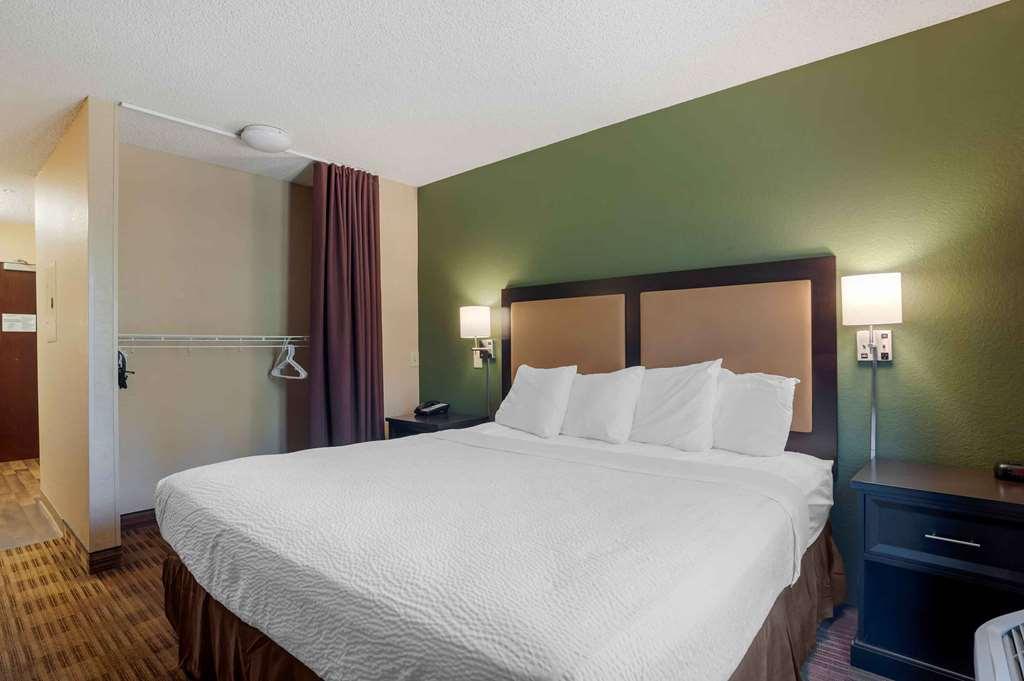 Extended Stay America Suites - Orange County - Lake Forest Room photo